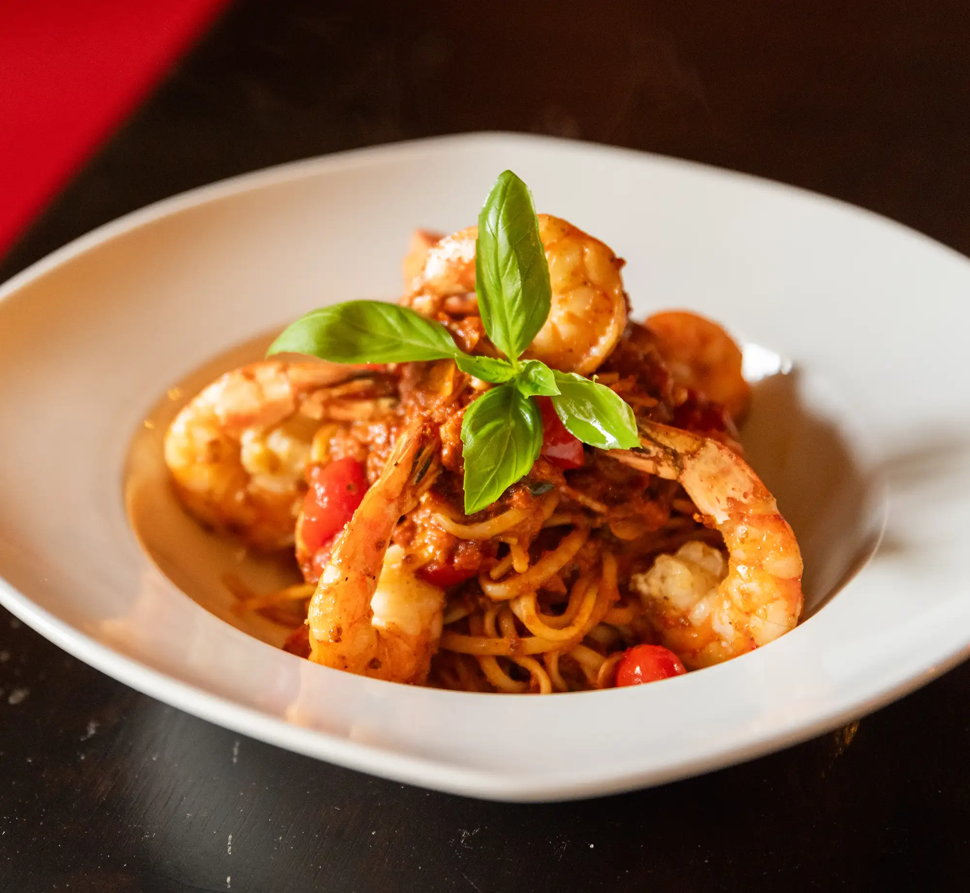 Linguini Gambas à la sauce tomate